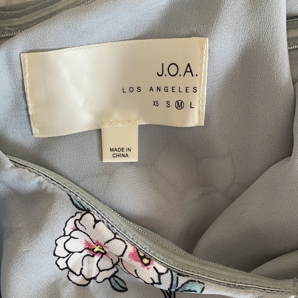 J.O.A Los Angeles Off the shoulder Mini Dress - Picture 7 of 10